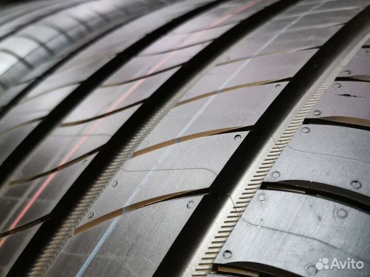 Michelin Primacy 4 225/45 R18 и 255/40 R18