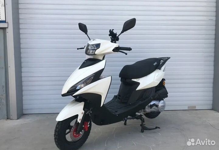 Скутер X-motors Corsa RS PRO - 200cc