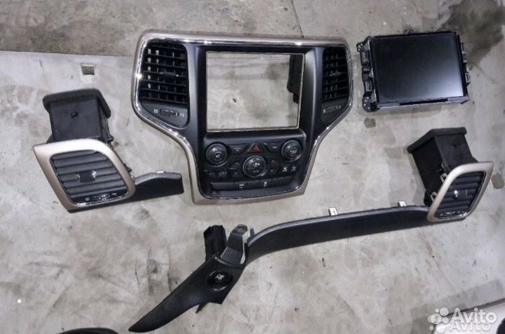 Магнитола jeep grand Cherokee wk2