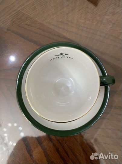 Чайник и чашка ahmad tea