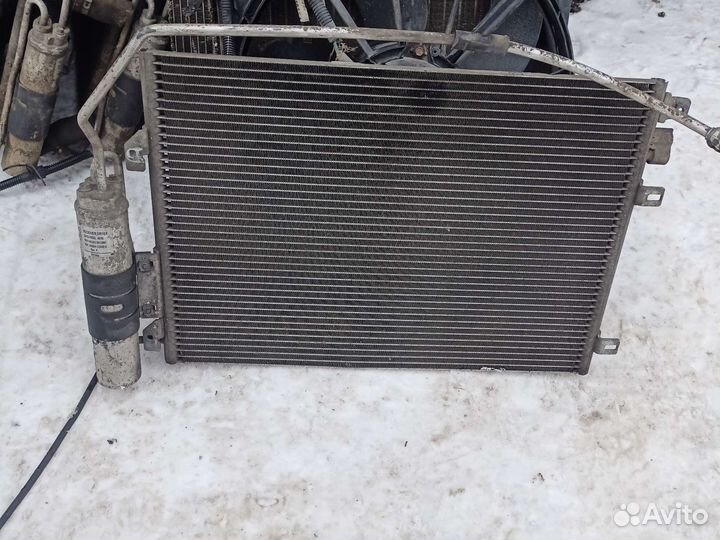 Радиатор кондиционера renault logan