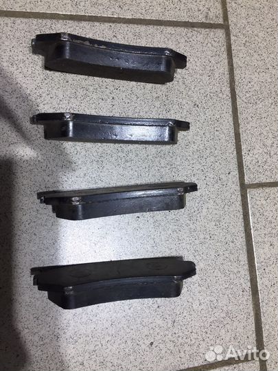 Тормозные колодки toyota land cruiser 100 задние
