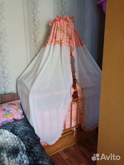 Детская кроватка с маятником, комплект