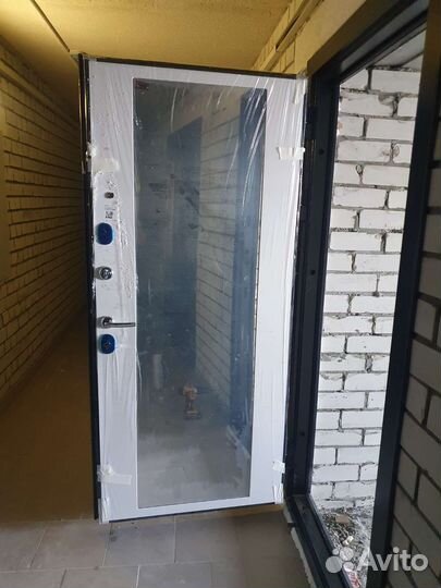 Двери входные со склада