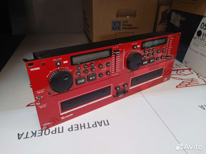 Профессиональный DJ-CD-плеер Volta CDJ-22