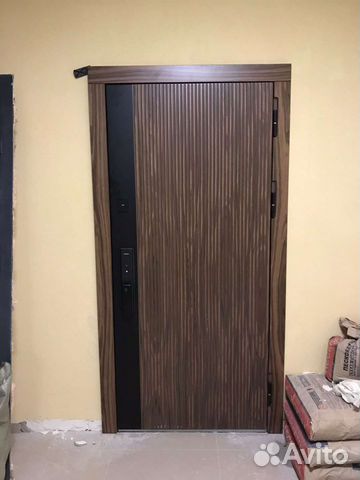 Дверь входная металлическая