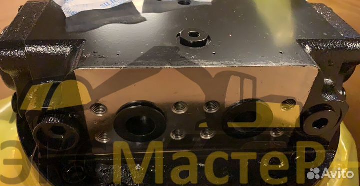 Редуктор хода на экскаватор Hyundai R210LC-7