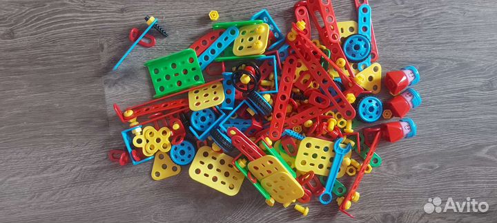 Конструктор пластиковый