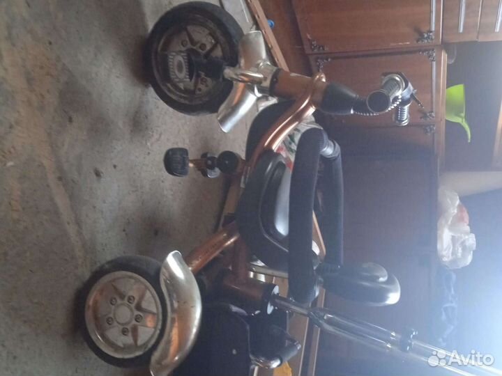 Детский трехколесный велосипед