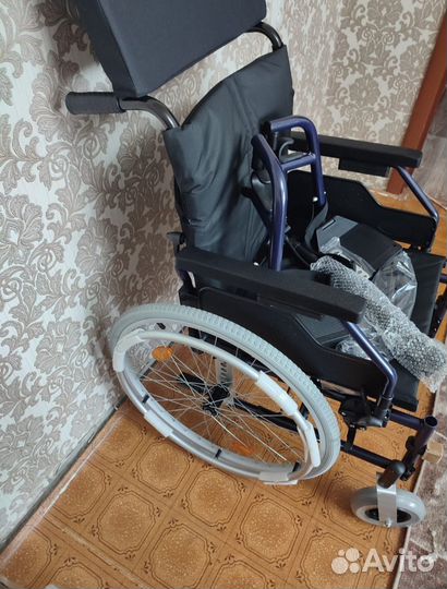 Инвалидная коляска новая