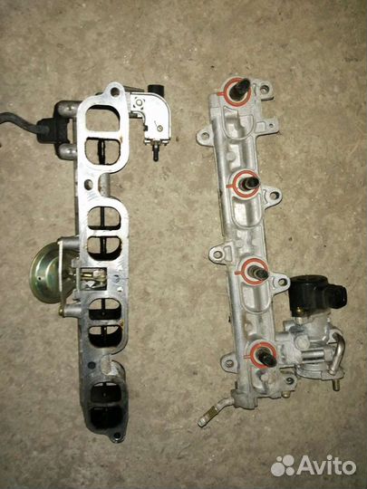 Toyota Avensis II 2.0 Заслонки впускного коллектор