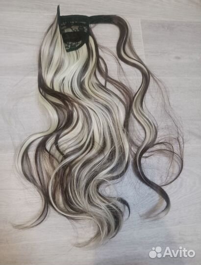 Продаются шиньоны накладные волосы на заколках