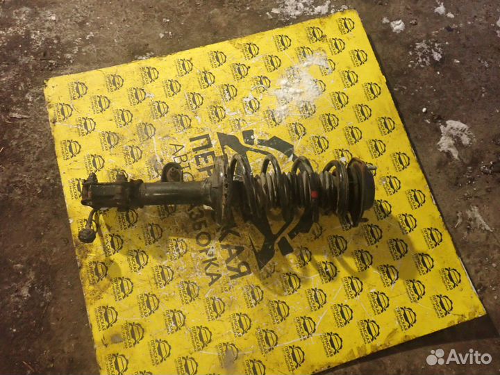 Стойка передняя SsangYong Tivoli