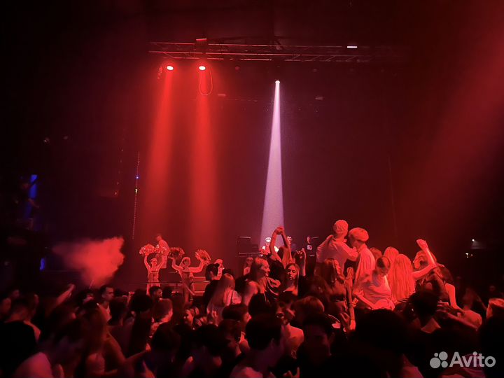 Проход в ночной клуб