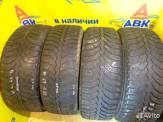 Bridgestone Blizzak Spike-01 225/60 R17