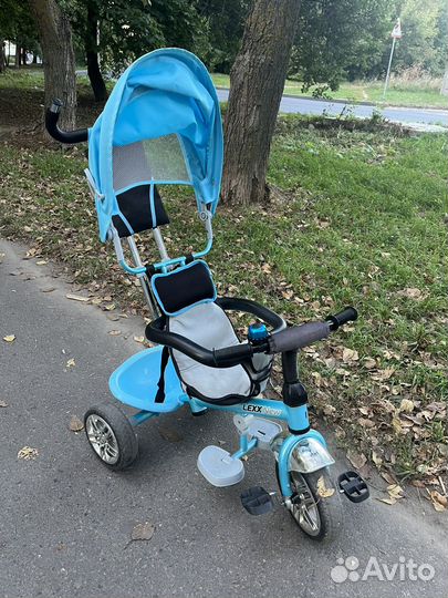 Трехколесный велосипед