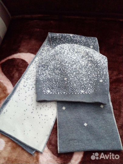 Шапка с шарфом