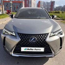 Lexus UX 2.0 CVT, 2019, 70 300 км, с пробегом, цена 2 850 000 руб.