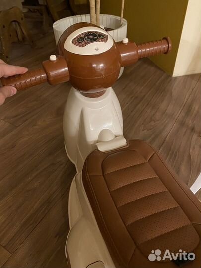 Детский скутер