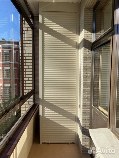 Шкаф с рольставнями на балкон на заказ с доставкой