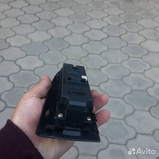 Блок управления стеклоподьемниками mazda 6 мпс 2.3