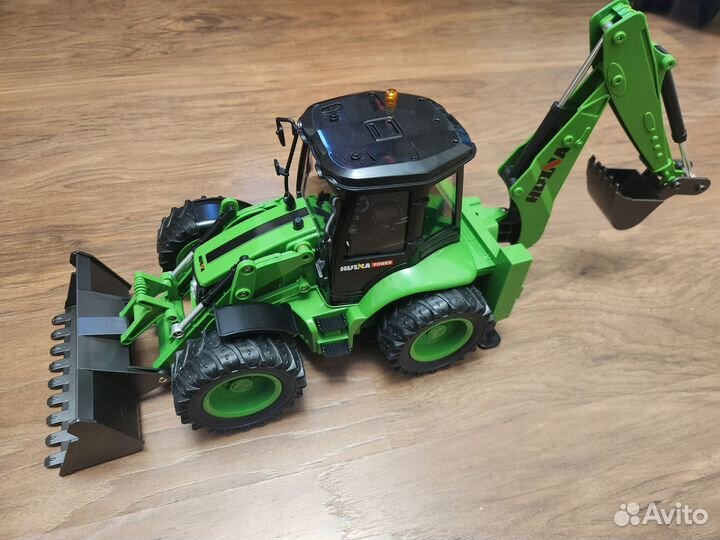 Трактор на радиоуправлении huina hn1579