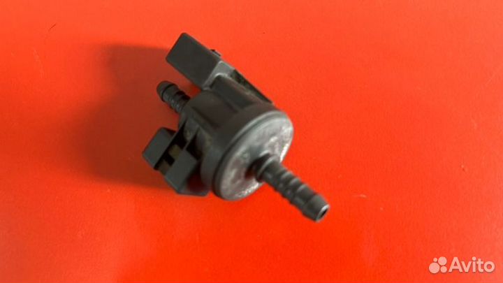 Клапан вентиляции Audi A6 C6 AUK 3.2 2008