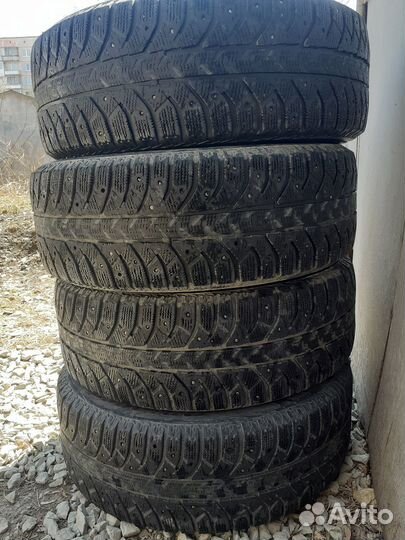 Bridgestone Ice Cruiser 7000 205/60 R16