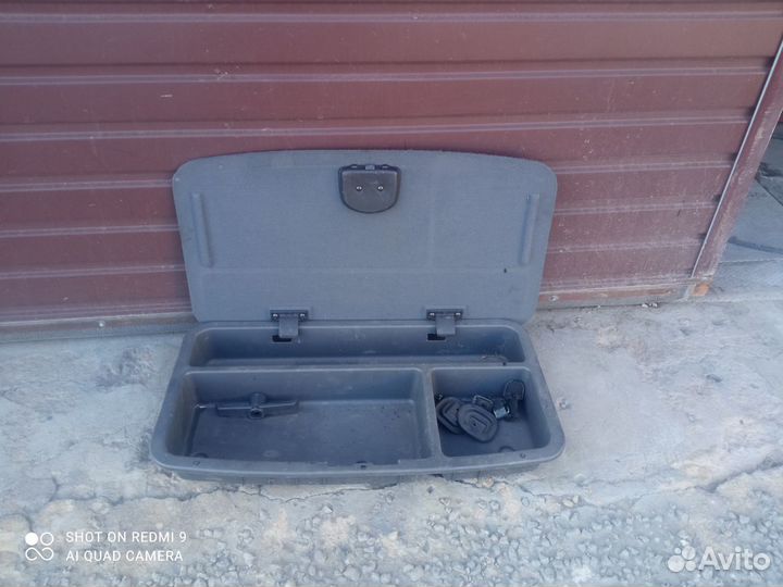 Обшивка крышки багажника SsangYong Kyron кайрон 1