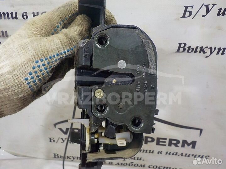 Замок двери задней правой Geely MK