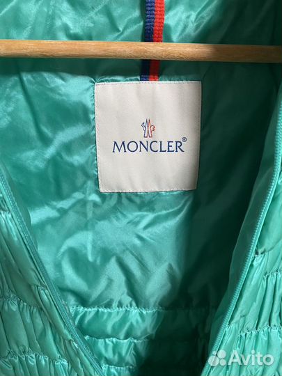 Moncler пуховая жилетка