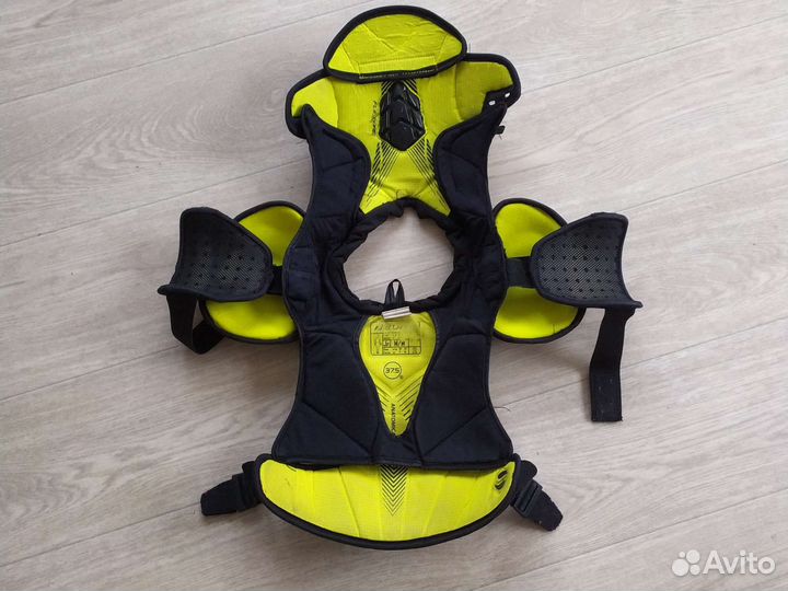 Нагрудник хоккейный jr m