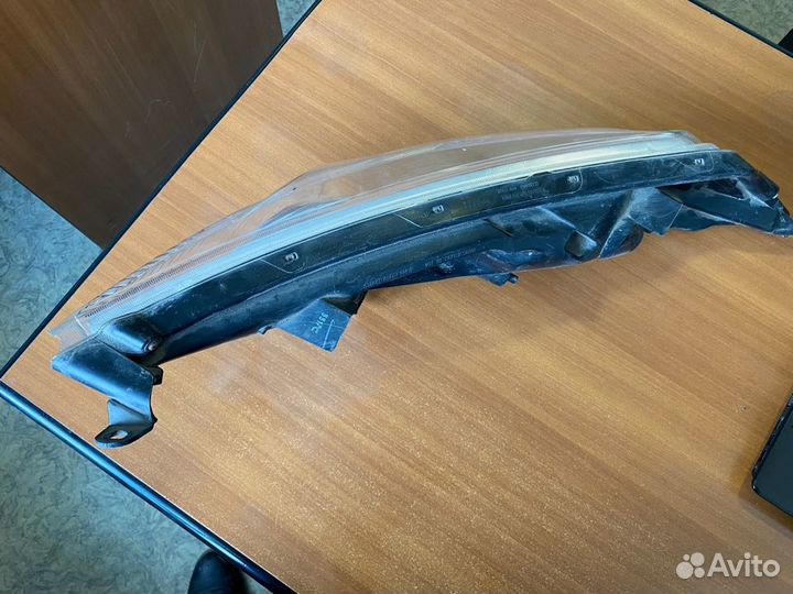 Поворотник передний правый Ниссан Жук