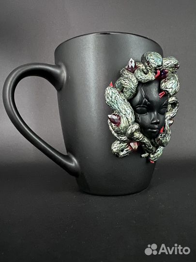 Кружка с декором из полимерной глины