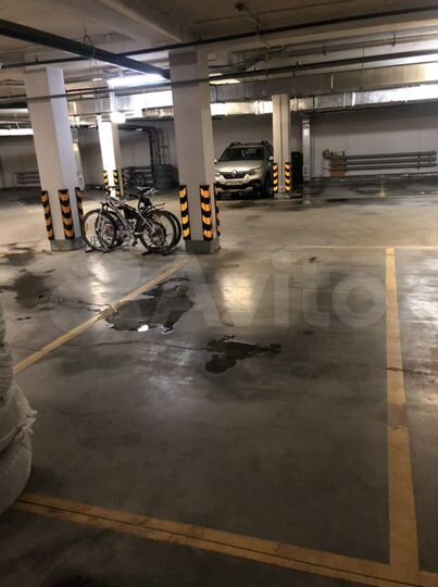 Машиноместо, 12 м²