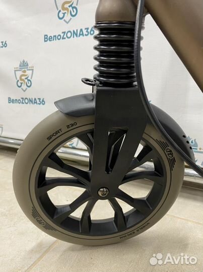Самокат с ручным тормозом Sport 230