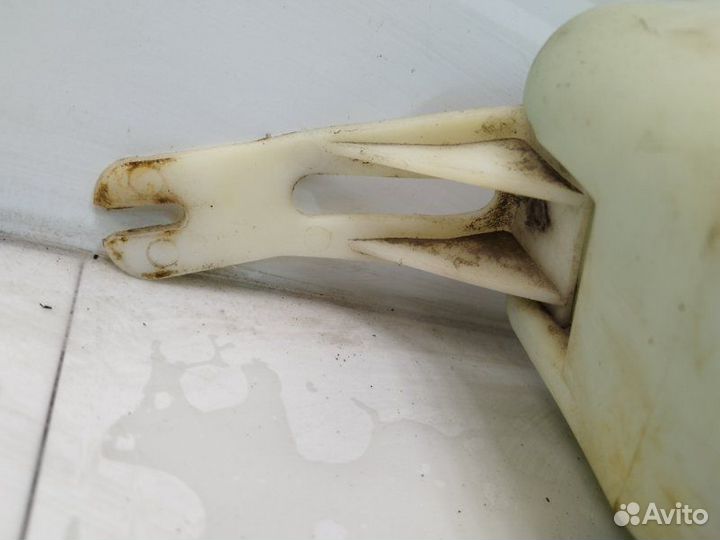 Бачок омывателя Лада Калина 1117 2010