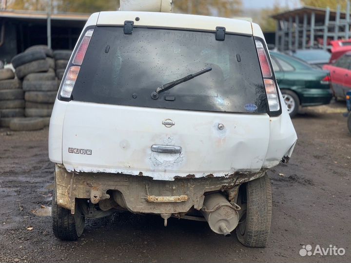 В разборе nissan cube