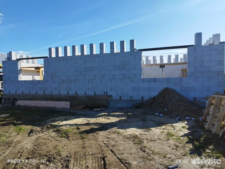 Бригада строителей