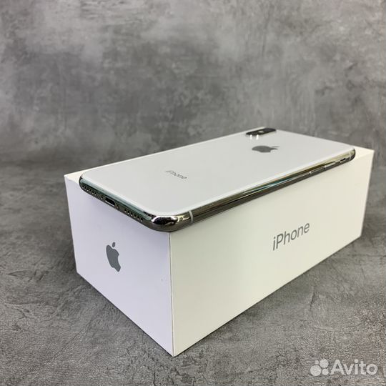 iPhone X, 64 ГБ