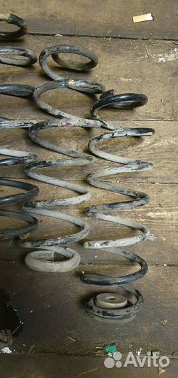 Пружина задняя Peugeot 307 Пежо 307 Citroen c4