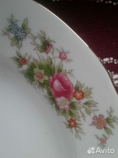 Тарелки глубокие СССР: япония,мелкие Болгария