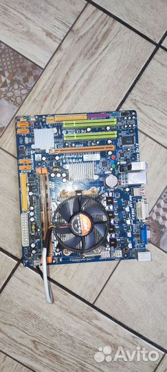 Материнская плата с процессором