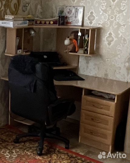 Компьютерный стол