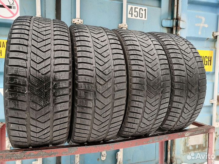 Pirelli Winter Sottozero 3 255/45 R19