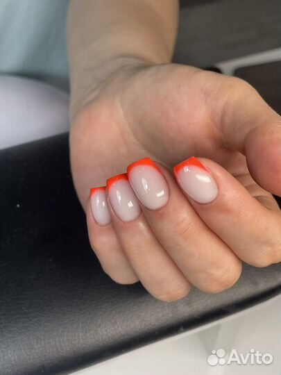 Модель Маникюр Педикюр Гель лак