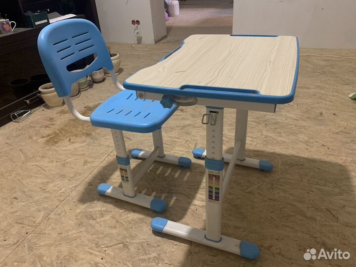 Растущая парта и стул