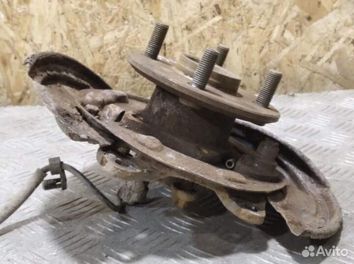 Кулак задний правый Byd F3 2006-2013