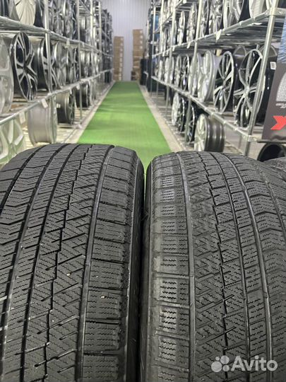 Bridgestone Blizzak Ice 255/45 R18 99S