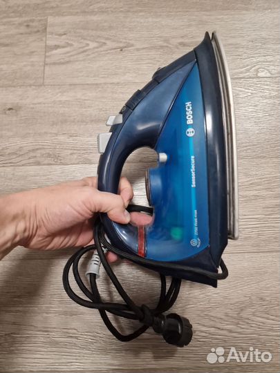 Утюг Bosch 2750w, на запчасти